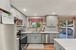 218 S 317th Pl, Federal Way, WA 98003 - Photo 7