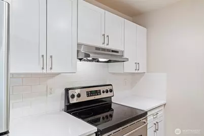 15415 35th Avenue W #F105, Lynnwood, WA 98087 - Photo 3