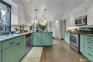 1910 N Union Ave, Tacoma, WA 98406 - Photo 9