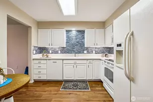 22535 SE Highland Cir, Issaquah, WA 98029 - Photo 15
