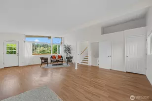 15425 SE 11th St, Bellevue, WA 98007 - Photo 9