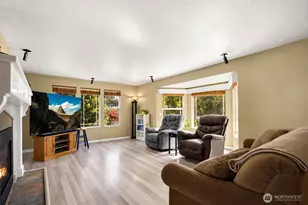12820 SE 172nd St, Renton, WA 98058 - Photo 9