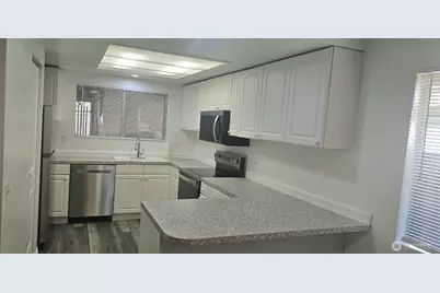 13821 SE Allen Road #B, Bellevue, WA 98006 - Photo 13