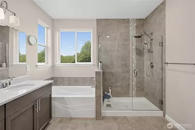 12911 Emerald Ridge Boulevard E, Puyallup, WA 98374 - Photo 23