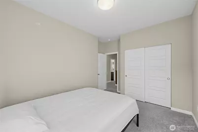 12911 Emerald Ridge Boulevard E, Puyallup, WA 98374 - Photo 27