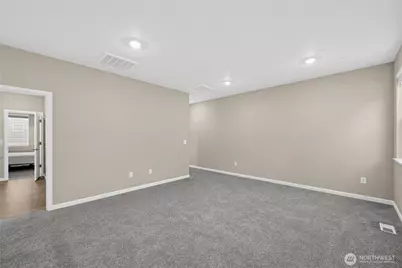 12911 Emerald Ridge Boulevard E, Puyallup, WA 98374 - Photo 19