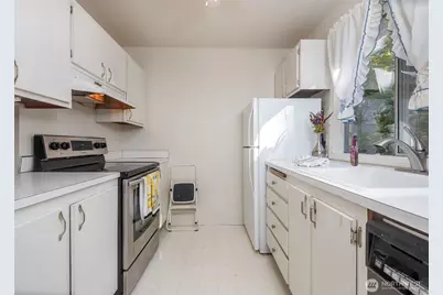 4805 180th Street SW #F108, Lynnwood, WA 98037 - Photo 3
