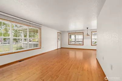 1410 Mark Twain Drive, Centralia, WA 98531 - Photo 5