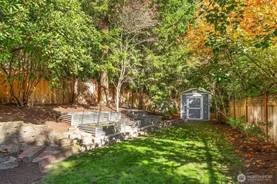 12750 NE 35th Place, Bellevue, WA 98005 - Photo 33
