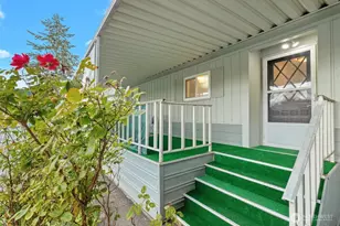 7031 NE 175th St, Kenmore, WA 98028 - Photo 1