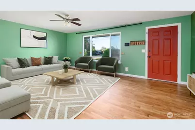 324 NE Queets Street, Oak Harbor, WA 98277 - Photo 5