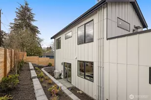 8126 17th Ave SW, Seattle, WA 98106 - Photo 25