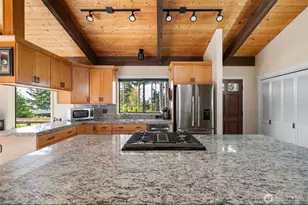 9001 Warren Dr NW, Gig Harbor, WA 98335 - Photo 9