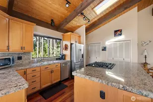 9001 Warren Dr NW, Gig Harbor, WA 98335 - Photo 5