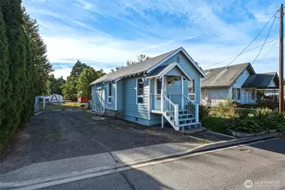 126 SE 3rd Ave, Milton-Freewater, OR 97862 - Photo 1
