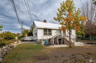 26 W Cherry Ave, Omak, WA 98841 - Photo 1