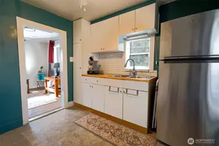 26 W Cherry Ave, Omak, WA 98841 - Photo 9