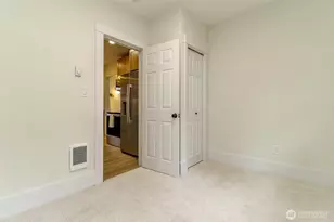 1415 S Grant Ave, Tacoma, WA 98405 - Photo 11