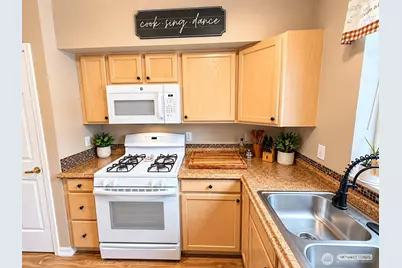 31900 104th Avenue SE #E206, Auburn, WA 98092 - Photo 13