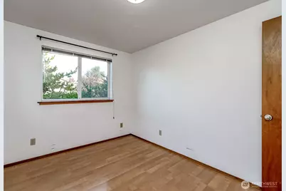 731 N 94th Street #8, Seattle, WA 98103 - Photo 25