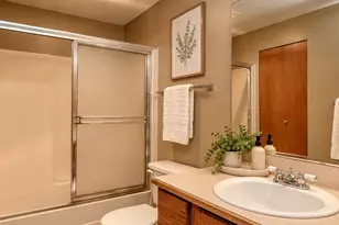 731 N 94th St, Seattle, WA 98103 - Photo 19