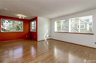 731 N 94th St, Seattle, WA 98103 - Photo 9
