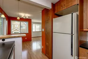 731 N 94th St, Seattle, WA 98103 - Photo 17
