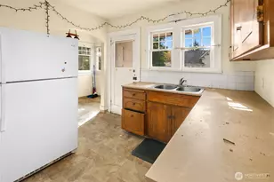 4302 Francis Ave N, Seattle, WA 98103 - Photo 11