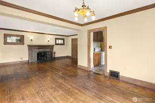 4302 Francis Ave N, Seattle, WA 98103 - Photo 9
