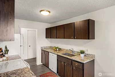924 Shorewood Drive #E-49, Bremerton, WA 98312 - Photo 11