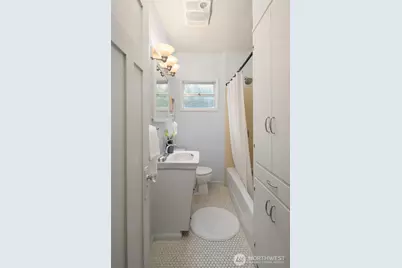 5108 Woodlawn Avenue N, Seattle, WA 98103 - Photo 17