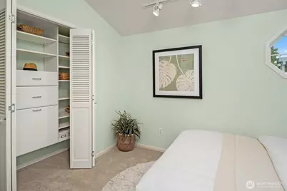 5108 Woodlawn Avenue N, Seattle, WA 98103 - Photo 23