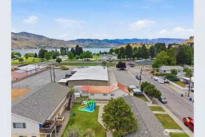 315 W Gibson Avenue, Chelan, WA 98816 - Photo 23