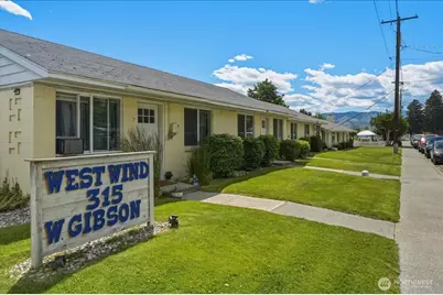 315 W Gibson Avenue, Chelan, WA 98816 - Photo 7