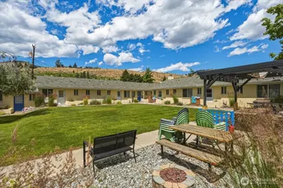 315 W Gibson Avenue, Chelan, WA 98816 - Photo 11