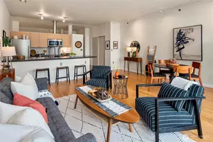 2717 Western Ave, Seattle, WA 98121 - Photo 9