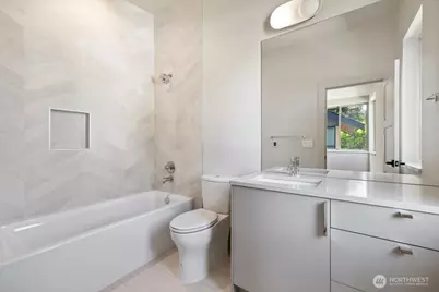 3454 33rd Avenue W, Seattle, WA 98199 - Photo 23