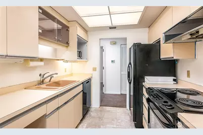 1301 Spring Street #8C, Seattle, WA 98101 - Photo 13