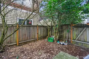 9159 23rd Ave NE, Seattle, WA 98115 - Photo 3