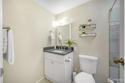 136 128th Avenue NE, Bellevue, WA 98005 - Photo 17