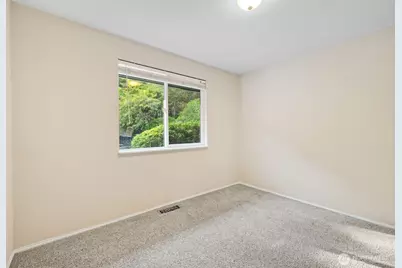 136 128th Avenue NE, Bellevue, WA 98005 - Photo 15