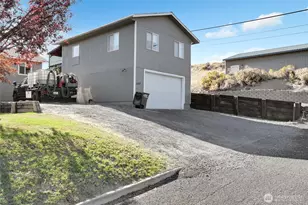 1411 D St SW, Ephrata, WA 98823 - Photo 7