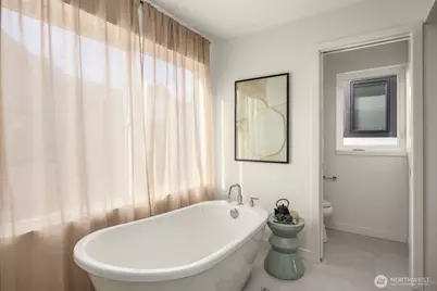 8317 B 12th Avenue NW, Seattle, WA 98117 - Photo 9