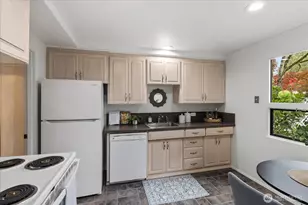 2127 N 193rd St, Shoreline, WA 98133 - Photo 11
