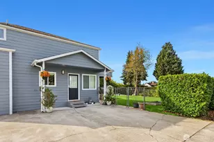 1920 6th St, Bremerton, WA 98337 - Photo 33