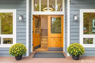 7803 89th Place SE, Mercer Island, WA 98040 - Photo 3