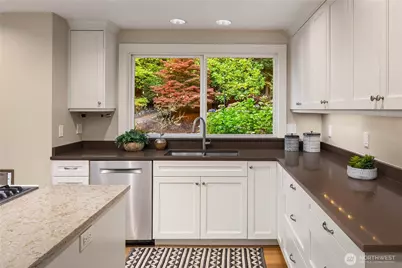 7803 89th Place SE, Mercer Island, WA 98040 - Photo 7
