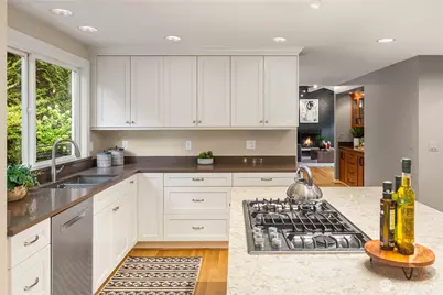 7803 89th Place SE, Mercer Island, WA 98040 - Photo 9