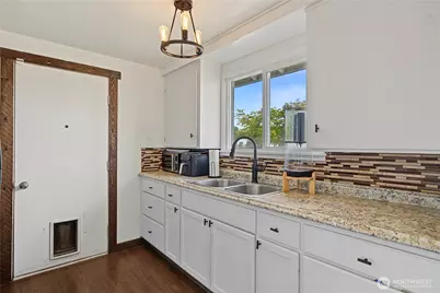 513 W Meridian Avenue, Moses Lake, WA 98837 - Photo 13