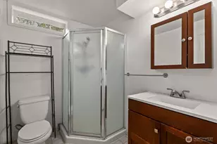 511 N 71st St, Seattle, WA 98103 - Photo 23